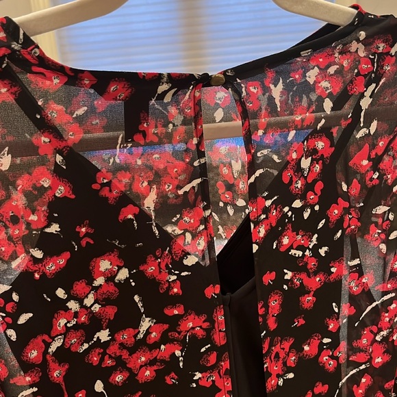 Banana Republic Sheer Blouse with black attached bodysuit. XS. Never worn. - Picture 6 of 10